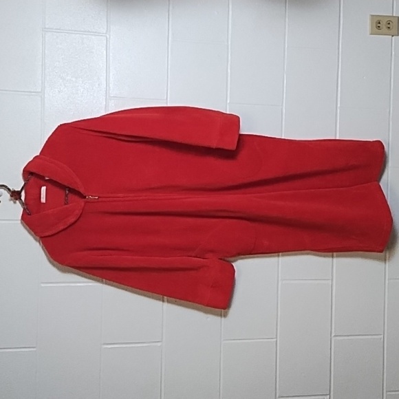 Secret Treasures Zip Front Soft Plush Fleece Cozy Red Robe Pockets - Picture 1 of 12